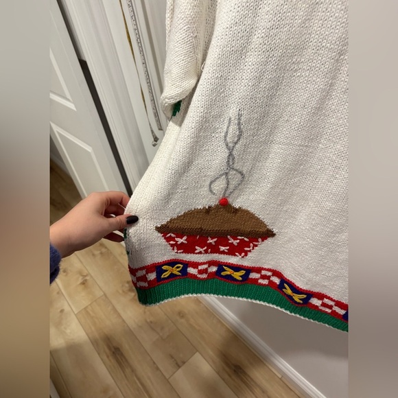 Vintage Women's Sweater with Tree and Apple Design - Picture 6 of 7